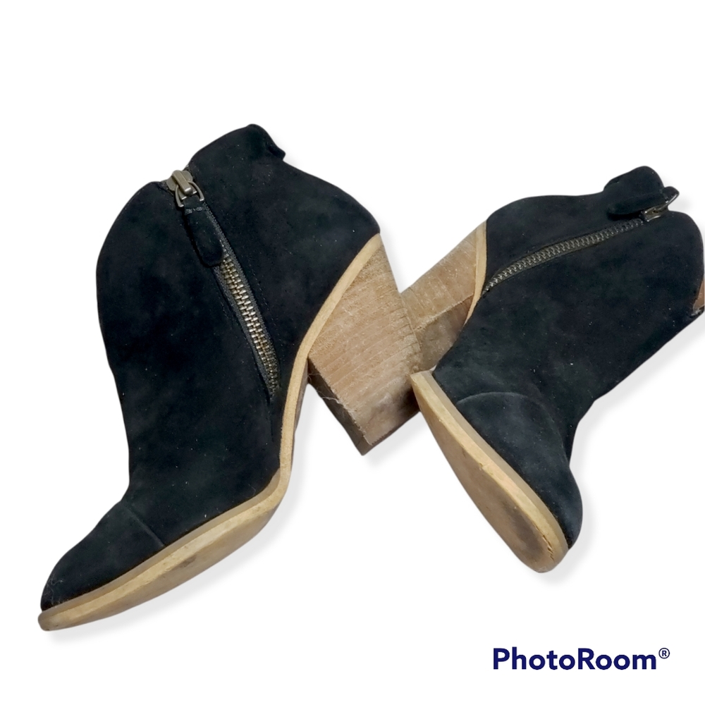 Susina "sz 4.5" black suede bootie